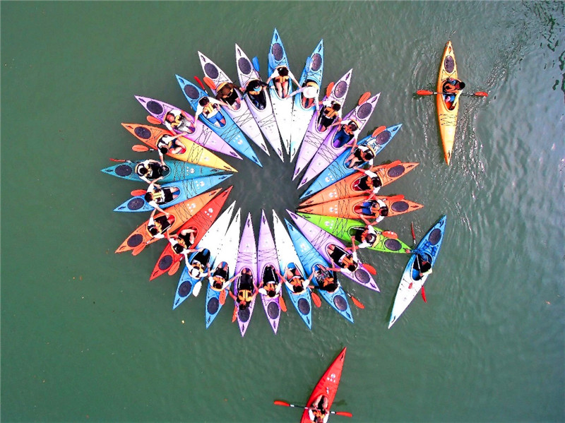 皮劃艇團(tuán)建